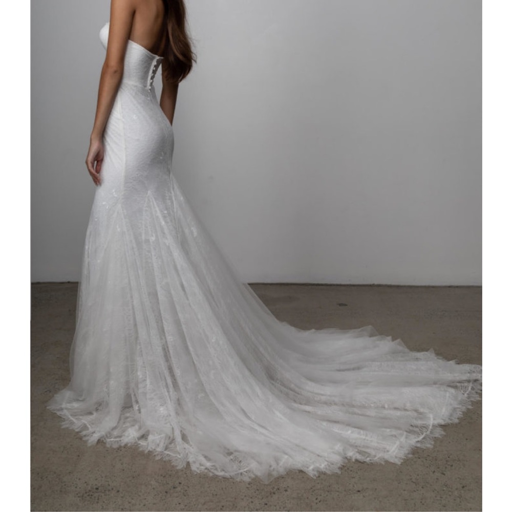 Grace Loves Lace Filamena Wedding Gown - Picture 2 of 16